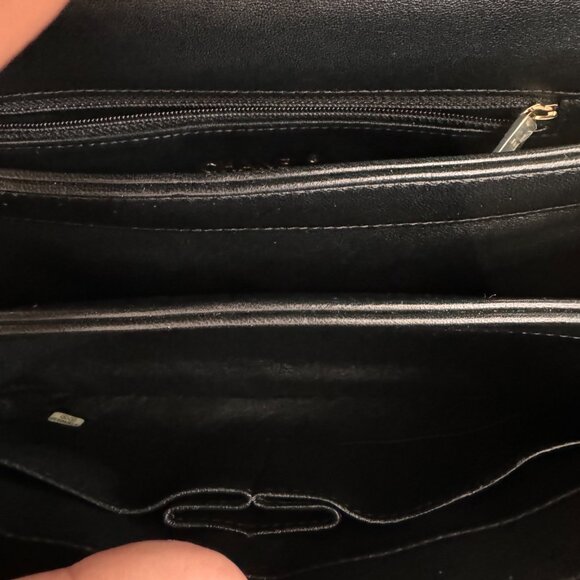 100% authentic CHANEL Trendy Small Chevron in Black Lambskin GHW - Picture 4 of 16